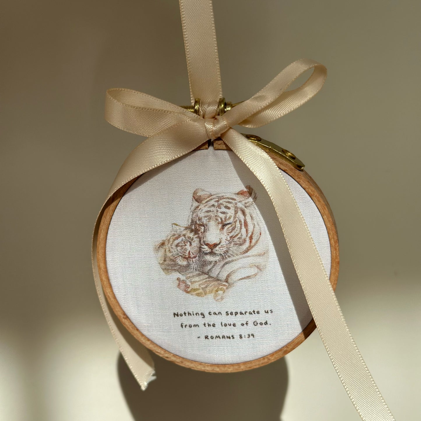 Tiny Verses™ Ornament - Love of God (Romans 8:39)